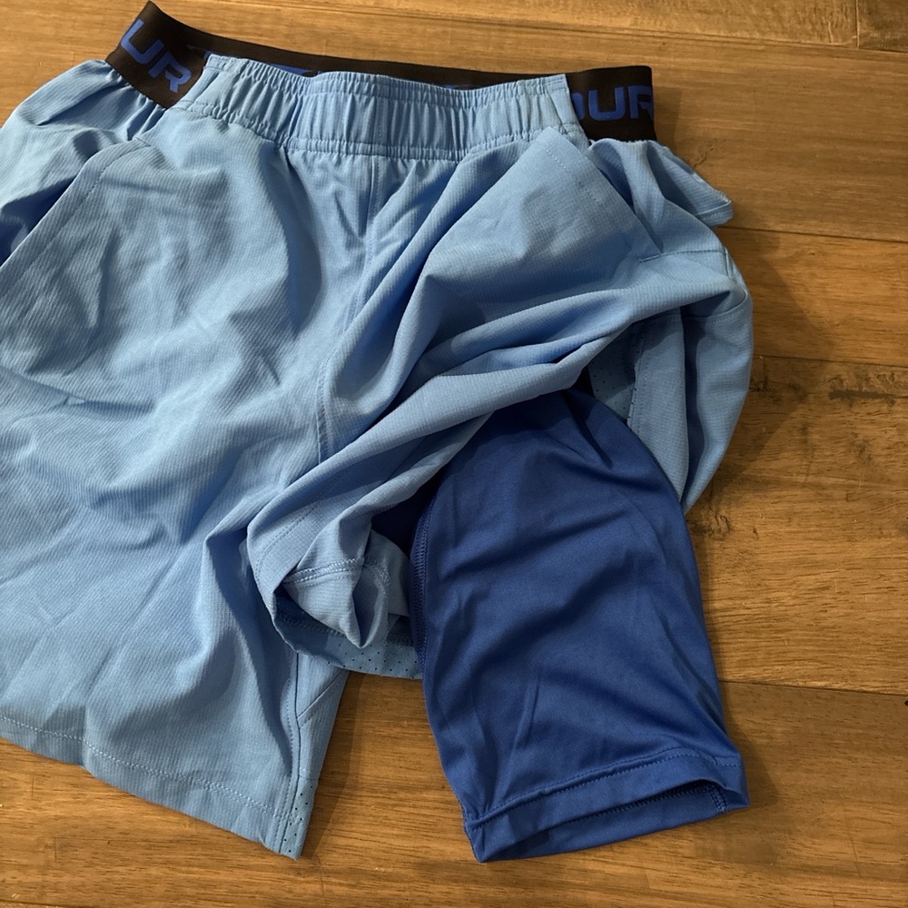 Under Armour Men's Light Grey Athletic Shorts - Picture 5 of 5